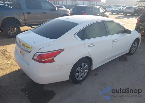 2015 Nissan Altima 2.5/2.5 S/2.5 Sl/2.5 Sv из США, поврежденный, VIN 1N4AL3AP8FN864403